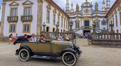 Cool & Vintage - Mateus Palace and Vila Real